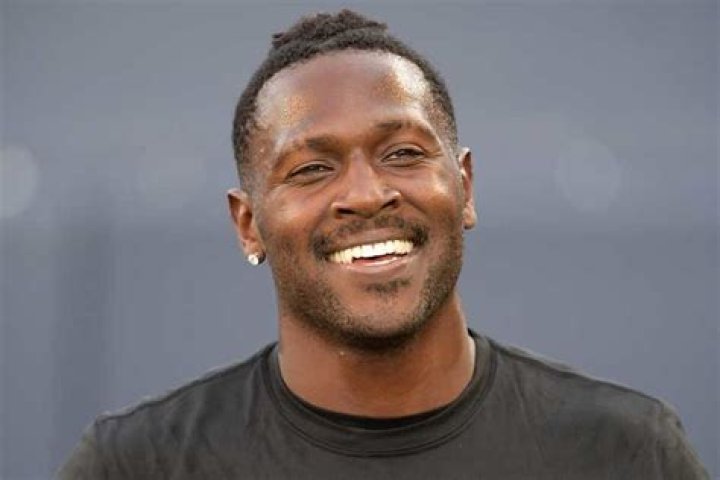 Antonio Brown Net Worth - Wiki, Age, Weight and Height, Relationships, Family, and More